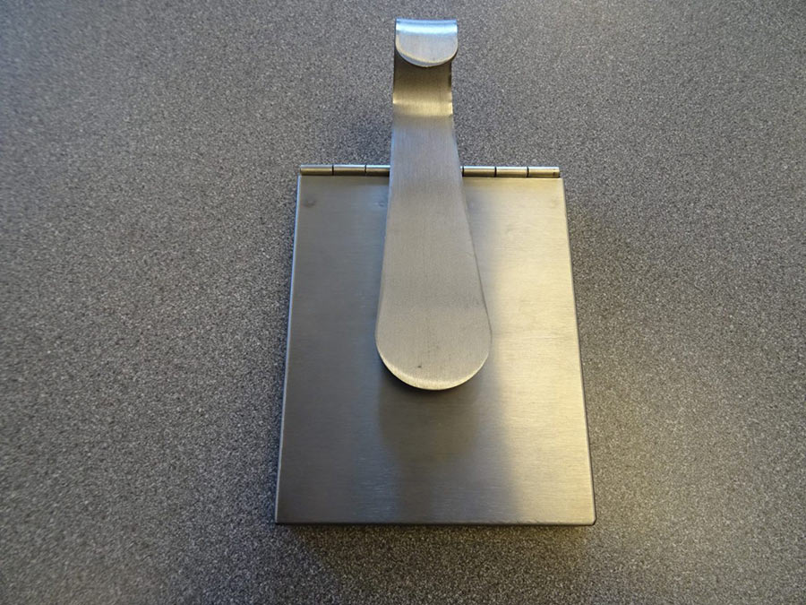 Magnetic-Hanging-Kit-3